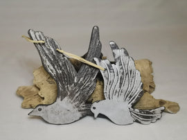 Colombes en grès noir